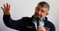 VIDEO ¬ Mauricio Tabe, Alcalde panista, acude a evento de Clara aparentemente ebrio