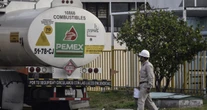 "No hay desabasto de combustibles", aclara Sheinbaum; Pemex atiende afectaciones