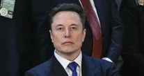 La compañía de Musk vuelve a caer: pierde 16% en ingresos y entrega 13.5% menos autos