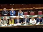 Trancassini (FdI): Ho chiesto all'IA com'è considerata Meloni all'estero. La premier sorride