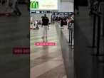 Am Flughafen Mailand-Malpensa hat ein Mann im Check-In-Bereich von Terminal 1 ein Feuer gelegt.