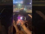 Timothée Chalamet festeggia la vittoria dei New York Knicks insieme ai tifosi