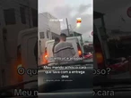 Homem não espera entrega chegar em casa e busca pacote no meio do caminho