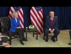 La stretta di mano tra Trump e von der Leyen a margine dell'Assemblea generale dell'Onu