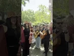 Unas 130 mil personas arropan al Papa en las calles de Madrid
