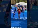 Daniel Molina hace historia y se cuelga el oro en el triatlón de París