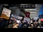 Proteste vor Tesla-Läden in den USA