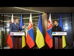Zelensky et Fico évoquent une "coopération pragmatique" lors de leur première réunion bilatérale