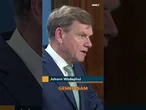 KANZLER MERZ BEI TRUMP: Ukraine, politischer Druck & Diplomatie im Goldenen Office! #shorts