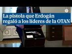 Así es el revolver que Erdogán entregó a cada líder tras la cumbre de la OTAN