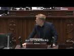 Zandberg do ministra finansów: to żenująca dyskusja, pluje pan Polakom w twarz!
