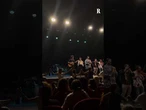 A Livorno un problema tecnico interrompe il concerto di Max Gazzè: lui continua in acustico