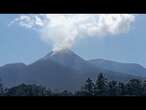 No Comment : le volcan Lewotobi s'éveille, des milliers d'Indonésiens évacués