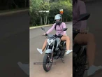 Entendeu errado! Mulher leva instrução do marido ao pé da letra em aula de moto