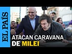 ARGENTINA | Milei, evacuado entre pedradas de una caravana electoral en Buenos Aires | EL PAÍS