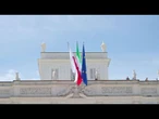 Meloni riceve Sanae Takaichi a Villa Pamphilj, l'abbraccio con la premier giapponese
