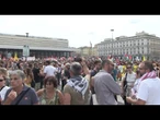 "Netanyahu wanted", i cartelli dei manifestanti pro Palestina a Piazza dei Cinquecento a Roma