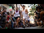 Des coureurs en talons hauts foncent à travers Madrid lors de la Marche des fiertés