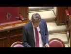 Magi strappa manifesto in aula e viene espulso dalla Camera durante seduta su legge elettorale
