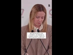 Meloni scherza con i cronisti: "Ho smesso di fumare da tempo, avete bucato la notizia"