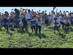 Royaume‑Uni : la folle course de cheese rolling fascine toujours