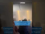 Carregador de #celular pega fogo durante voo e passageiros entram em #pânico total; confira #shorts