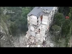 Grattacielo sventrato a Kiev dopo un attacco russo con 300 droni, le macerie e i soccorsi