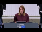 Metsola (Parlamento Ue) augura happy birthday a Kaya Kallas alla sessione plenaria del Parlamento Ue