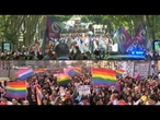 Paradas do Orgulho em Portugal e Chile arrastam multidões | AFP