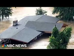 Urgent flooding rescues in the heartland