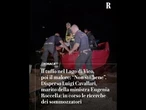 “Non sto bene”. Il tuffo e il malore, il marito della ministra Roccella disperso nel lago di Vico