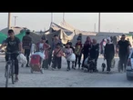 GAZA, i palestinesi in fuga dalle bombe: "Siamo stanchi e abbiamo paura"