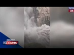 Cina, crollo di massi a Yuntaishan: turisti in fuga