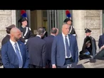 Meloni lascia il Senato dopo il premier time e sale in macchina