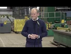 Tusk mówi jedno, Bruksela drugie – kto tu mówi prawdę o pakcie migracyjnym?