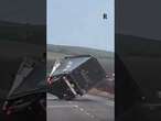 TEMPESTA Eowyn, un TIR SI RIBALTA in autostrada