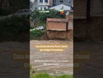 Casa desaba durante fortes chuvas que atingem Pernambuco
