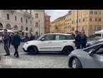 Il Papa fa tappa a Santa Maria Maggiore con i fiori per ringraziare la Madonna