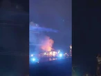 El puente de Brooklyn arde durante los fuegos artificiales del 4 de Julio