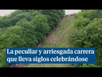 La peculiar y arriesgada carrera que lleva siglos celebrándose y cuyo trofeo es un queso