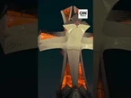 Papa Leão XIV abençoa e inaugura torre da Sagrada Família