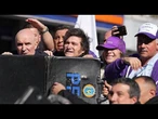 Des pierres lancées sur le président argentin Milei lors d'un rassemblement à Buenos Aires