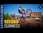 Toni Bou se catapulta con el récord Guinness de saltos sobre una rueda en moto de trial