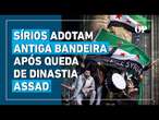 Nova bandeira da Síria é hasteada após fuga de Assad; veja o que ela representa