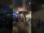 Corteo a Napoli per la Palestina, i manifestanti bloccano l'autostrada: tensioni con la polizia