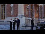 Trump accueilli à Versailles pour un dîner avec Macron