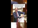 La protesta del deputato di +Europa Riccardo Magi