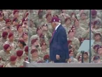 Trump balla sulle note di Ymca tra le truppe a Fort Bragg per 250esimo anniversario nascita esercito