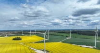Nowa farma wiatrowa Grupy Polsat Plus i ZE PAK. Prąd już popłynął do sieci