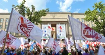 Nauczyciele wyjdą na ulice? ZNP kończy się cierpliwość, podaje datę protestu